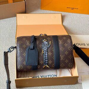 Classic Louis Vuitton Bag: A Stylish and Versatile Choice for Elegance